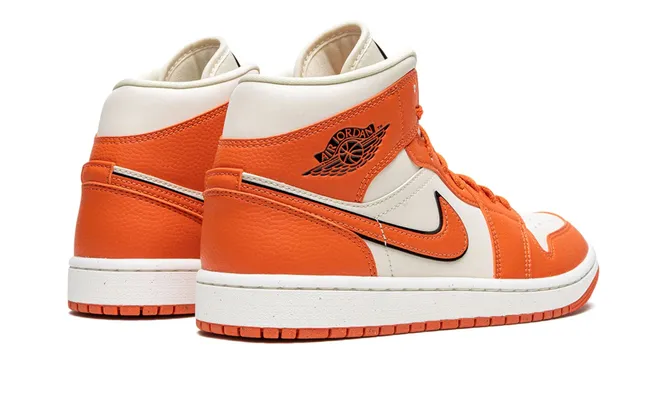 Кроссовки Air Jordan 1 Mid SE WMNS «Sport Spice» оранжевый