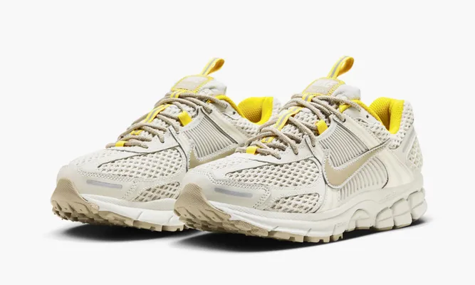 Кроссовки Nike Zoom Vomero 5 WMNS «Light Bone Yellow» кремовый