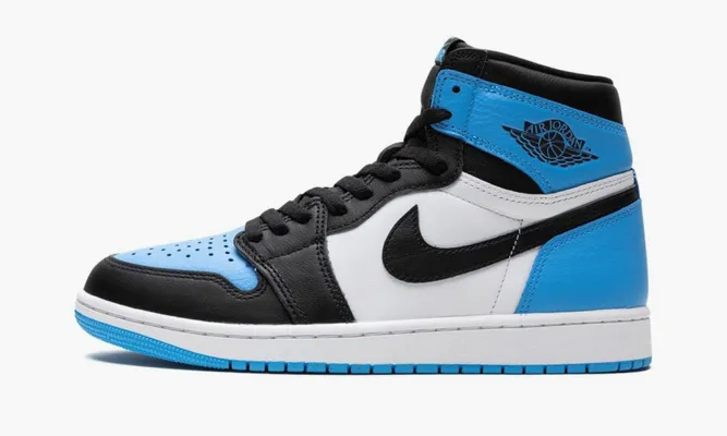 Кроссовки Air Jordan 1 Retro High OG «Unc Toe» lightBlue