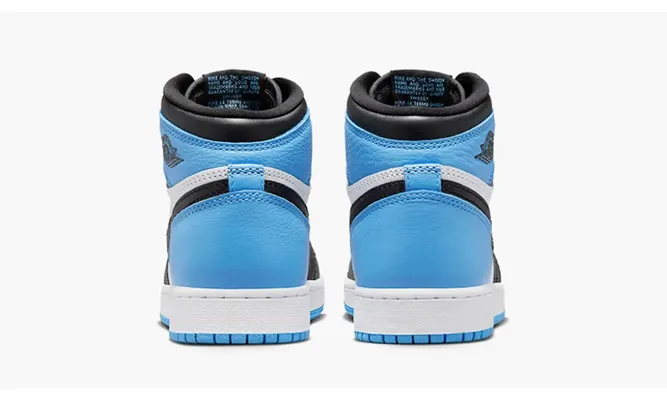 Кроссовки Air Jordan 1 Retro High OG GS «Unc Toe» lightBlue