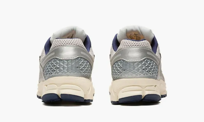 Кроссовки Nike Zoom Vomero 5 «Pure Platinum Laser Orange» оранжевый