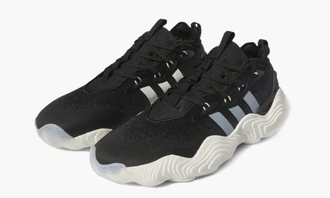 Для баскетбола Adidas Trae Young 3 «Core Black Carbon White» черный