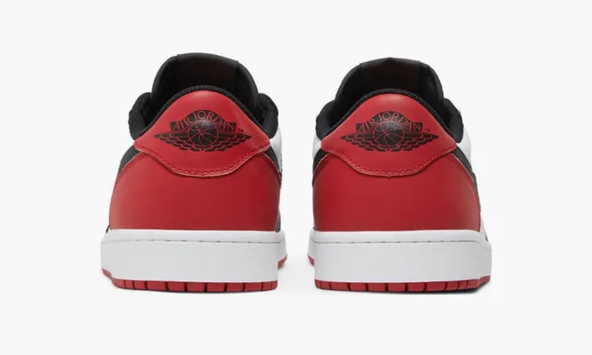 Кроссовки Air Jordan 1 Retro Low OG «Black Toe 2023» черный,белый