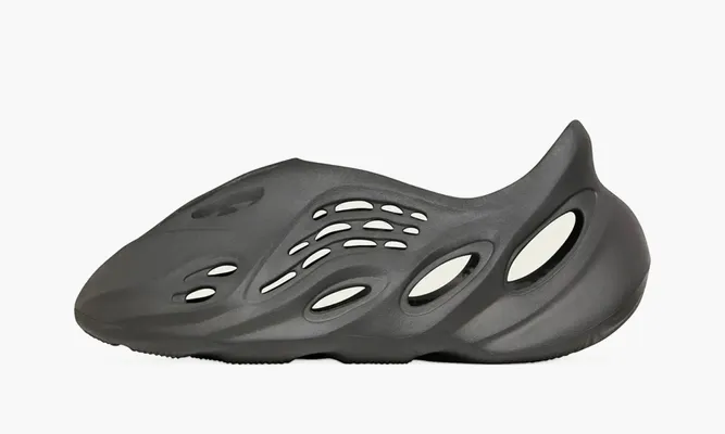 Кроссовки Yeezy Foam Rnnr «Carbon» черный