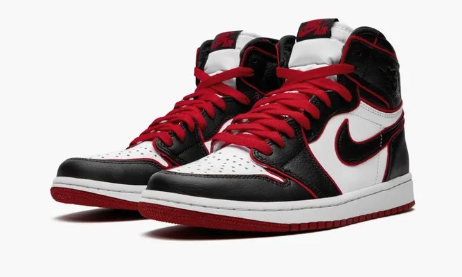 Кроссовки Air Jordan 1 Retro High «Bloodline» черный