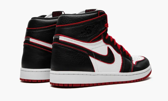 Кроссовки Air Jordan 1 Retro High «Bloodline» черный