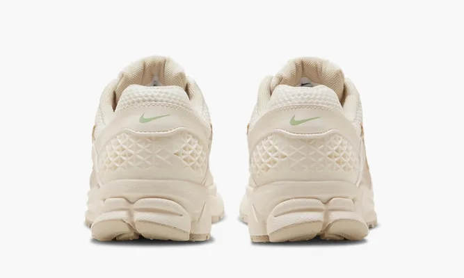 Кроссовки Nike Zoom Vomero 5 WMNS «Sail Light Orewood Brown» кремовый