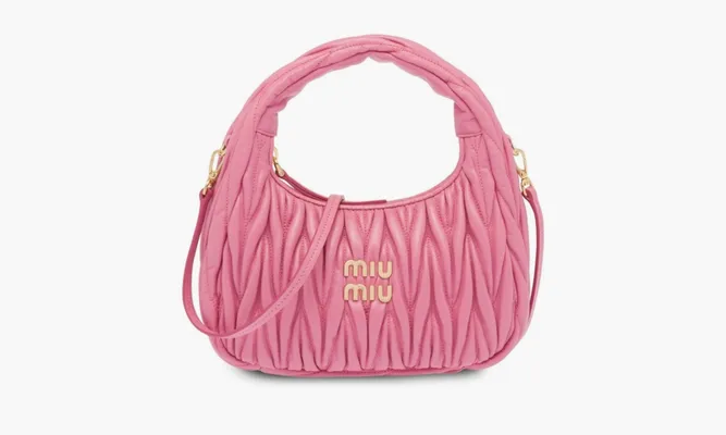 Сумки Miu Miu Wander Matelasse Nappa Leather Hobo Bag «Pink» розовый
