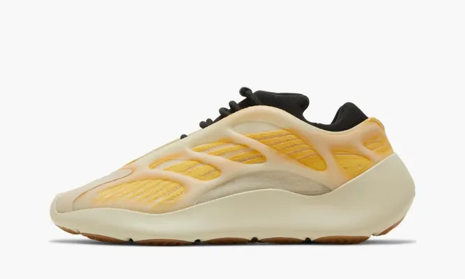 Кроссовки Yeezy 700 V3 «Mono Safflower» желтый