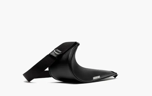 Сумки Jacquemus x Nike Le Sac Swoosh Small «Dark Brown» черный