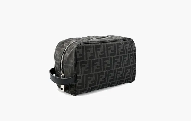 Сумки Fendi FF Toiletry Case «Black» серый