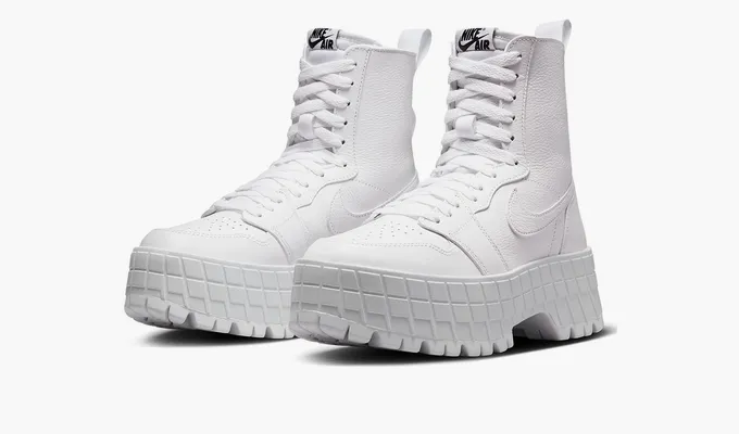 Кроссовки Air Jordan 1 High Brooklyn WMNS «Triple White» белый