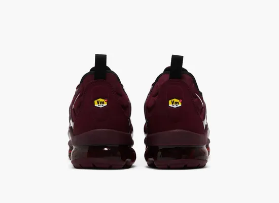 Кроссовки Nike Air VaporMax Plus «Night Maroon» бордовый
