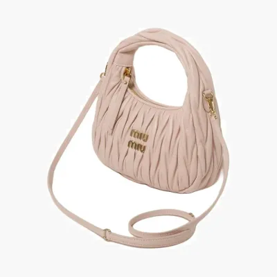 Сумки Miu Miu Matelassé Nappa Leather Hobo Bag «Cipria» 