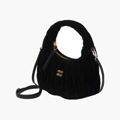 Сумки Miu Miu Wonder Matelasse Velvet Shoulder Bag «Black» 
