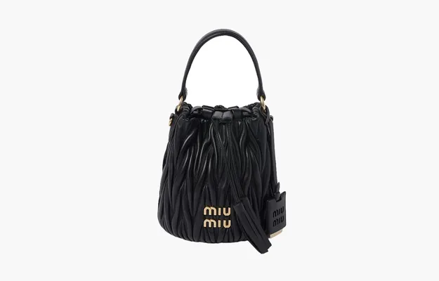 Сумки Miu Miu Matelassé nappa leather bucket bag «Black» 