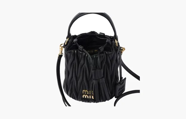 Сумки Miu Miu Matelassé nappa leather bucket bag «Black» 