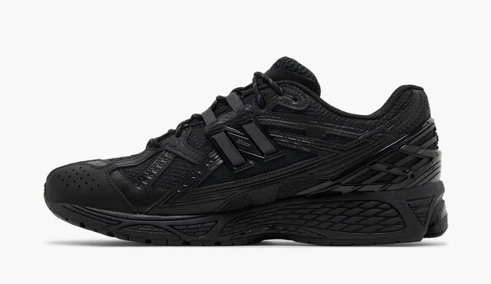 Кроссовки New Balance 1906U «Triple Black» черный