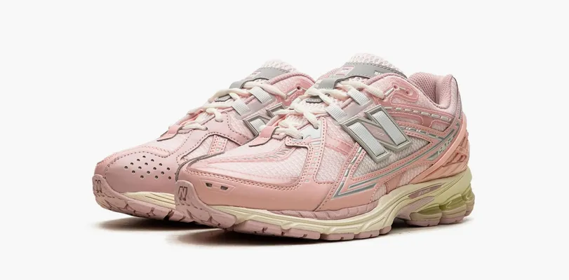 Кроссовки New Balance 1906U «Lunar New Year - Shell Pink» розовый
