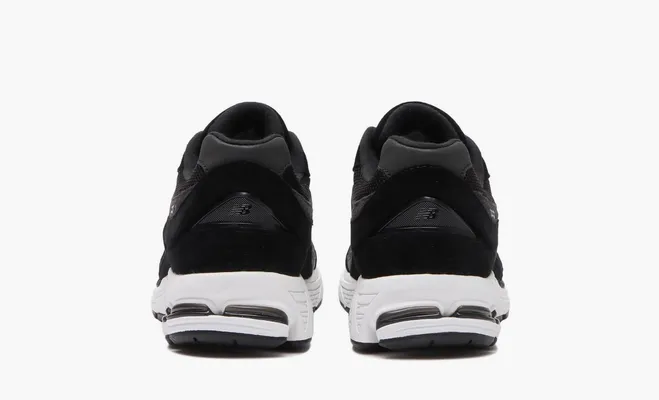 Кроссовки New Balance 2002R «Black Gunmetal» черный
