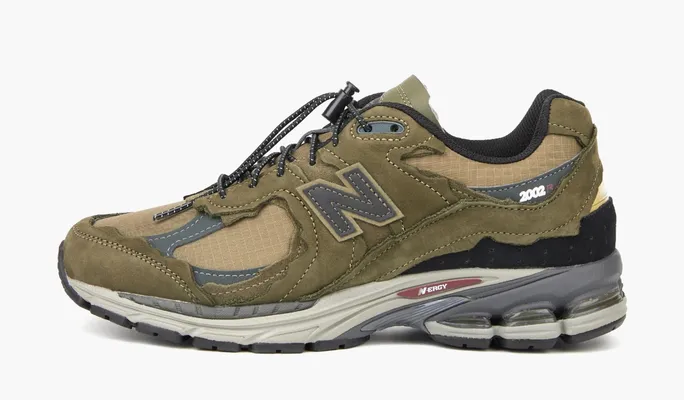 Кроссовки New Balance 2002R «Protection Pack - Dark Moss» зеленый