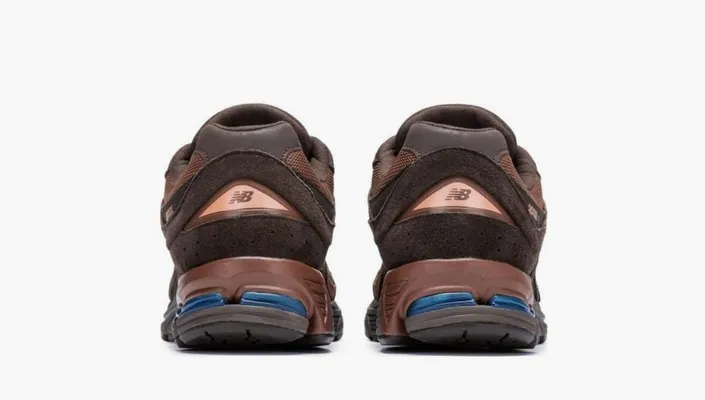 Кроссовки New Balance 2002R «Chocolate» коричневый