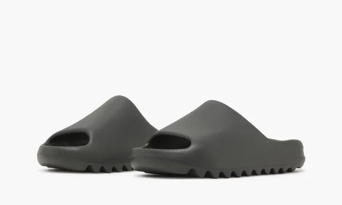 Кроссовки Adidas Yeezy Slide «Dark Onyx» черный
