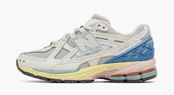 Кроссовки New Balance 1906U «Angora Blue Pink» белый
