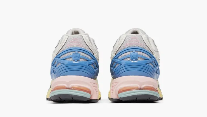 Кроссовки New Balance 1906U «Angora Blue Pink» белый