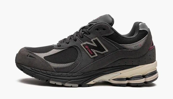 Кроссовки New Balance 2002R «Magnet Hi-Pink» серый