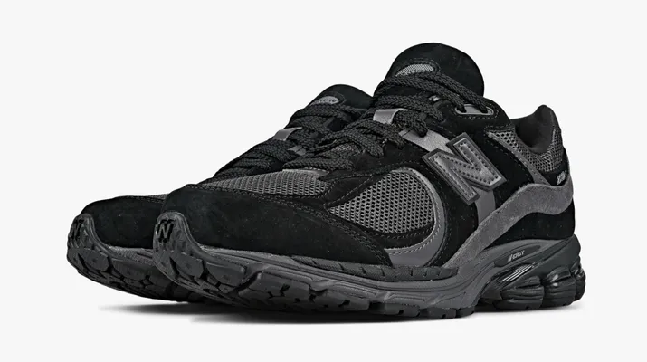 Кроссовки New Balance 2002R «Black Magnet» черный