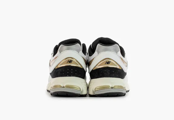 Кроссовки New Balance 2002R «White/Black/Gold» белый