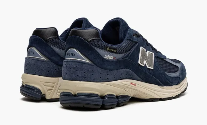 Кроссовки New Balance 2002R GORE-TEX «Vintage Indigo» синий