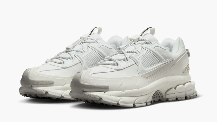 Кроссовки Nike Zoom Vomero Roam WMNS «Summit White» белый