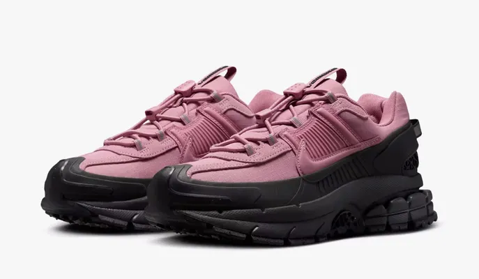 Кроссовки Nike Zoom Vomero 5 Roam WMNS «Elemental Pink Anthracite» розовый