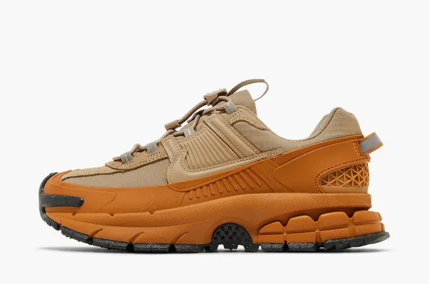 Кроссовки Nike Zoom Vomero 5 Roam WMNS «Flax» коричневый
