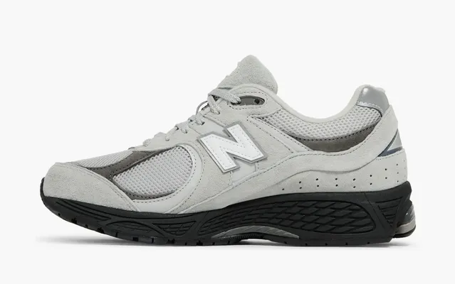 Кроссовки New Balance 2002R «Grey Black» JD Exclusive серый