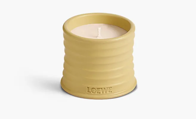 Парфюмерия Loewe Small Scented Candle «Honeysuckle» желтый