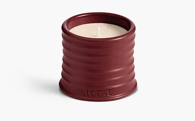 Парфюмерия Loewe Small Scented Candle «Beetroot» бордовый