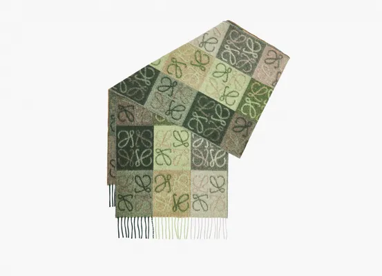 Аксессуары Loewe Scarf in Wool and Cashmere «Bottle Green/Khaki» зеленый