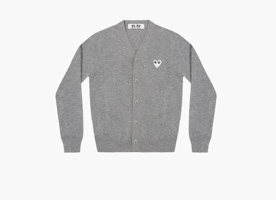 Одежда Comme des Garcons PLAY White Heart Knit Cardigan Sweater «Light Grey» серый