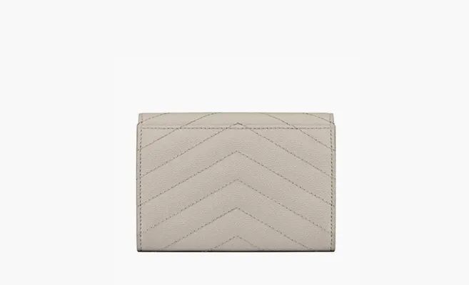 Аксессуары Saint Laurent Cassandre Grain De Poudre Envelope Wallet «Small Blanc Vintage» кремовый
