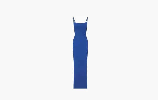 Одежда SKIMS Soft Lounge maxi jurk met ribstructuur «SAPPHIRE» синий