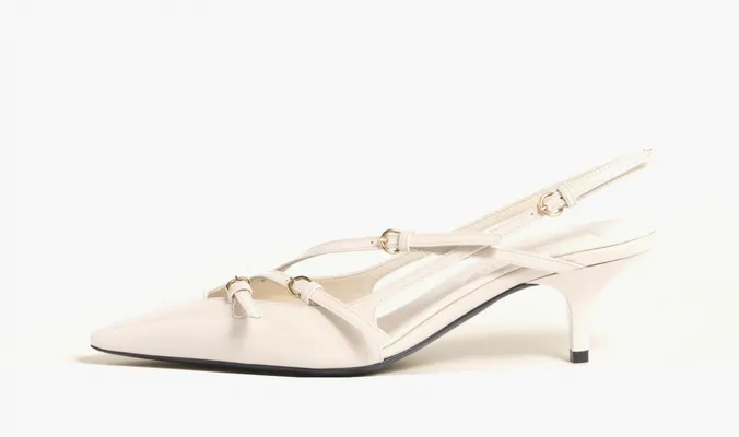 Обувь Miu Miu Patent Leather Slingbacks With Buckles «Ivory» бежевый