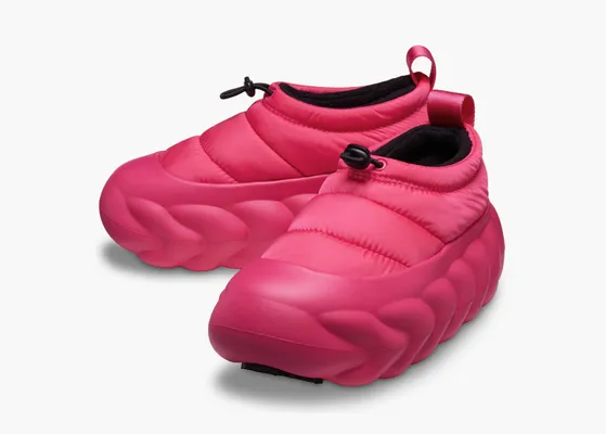  Crocs Overpuff Shorty «Dragon Fruit» rozovye