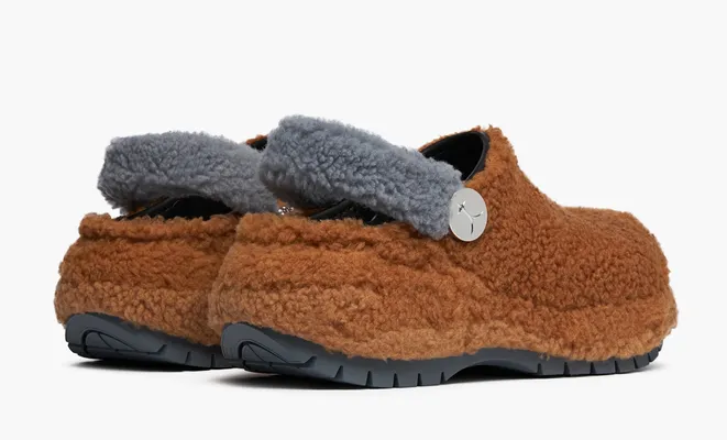  Crocs x Lil Nas Classic Mega Crush Crocs «Brown Sherpa» korichnevye