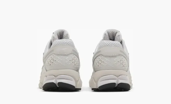  Air Zoom Vomero 5 WMNS «White Vast Grey» krasnye 
