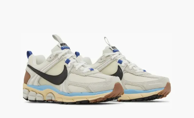  Air Zoom Vomero 5 WMNS «Designed by Japan» belye