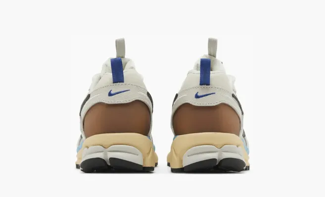  Air Zoom Vomero 5 WMNS «Designed by Japan» belye