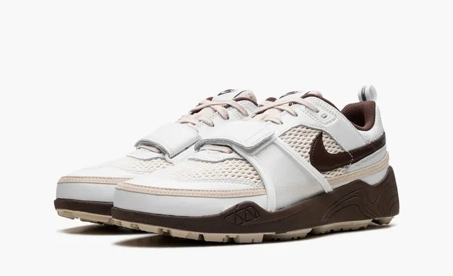  Nike Zoom Field Jaxx x Travis Scott «Light Chocolate» belye